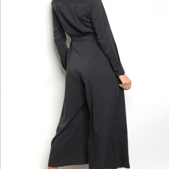 Wide leg Jumpsuit with button down long sleeve - Picture 1 of 2